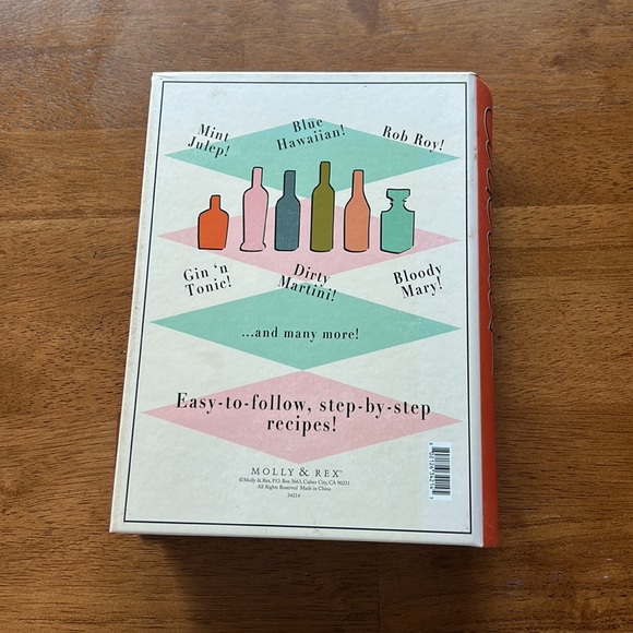 The Big Book of Cocktails box Molly and Rex - Picture 5 of 7